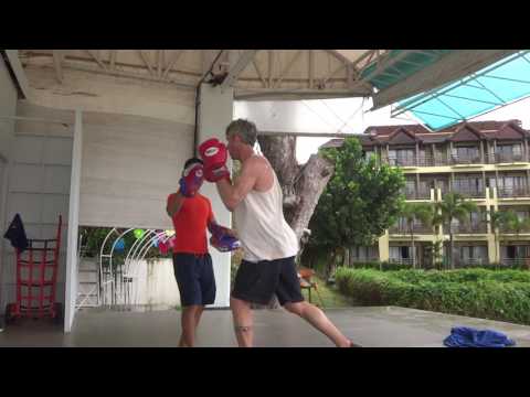 Geo in Thailand: retired Muay Thai fighter Nok lesson practice