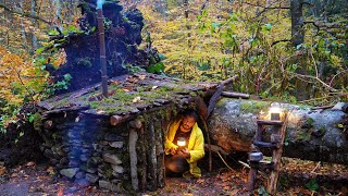 Download lagu Survival Camping in HEAVY RAIN; Bushcraft Shelter UNDER FALLEN TREE ROOT. Caught in the Storm mp3