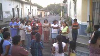 preview picture of video 'Primer viernes de cuaresma en Tonacatepeque en el 2008'