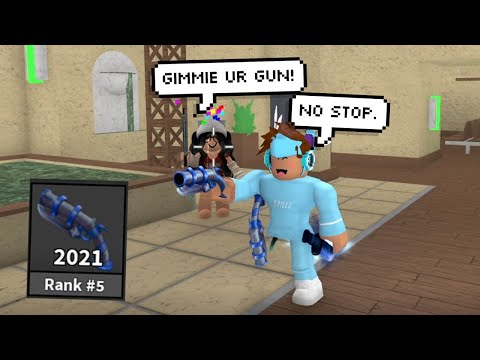 ANNOYING SCAMMER Tried To STEAL My $10,000 BLUE SWIRLY GUN, So I DESTROYED HER... (Murder Mystery 2)