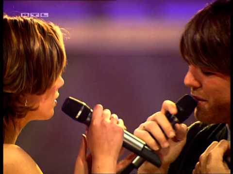 Brian McFadden & Delta Goodrem - Almost here [Live] Bravo Supershow 2005 [HQ]