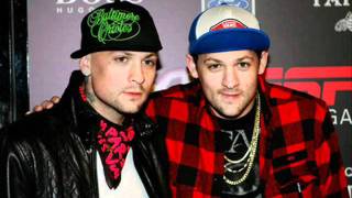 Good Charlotte - Victims of love