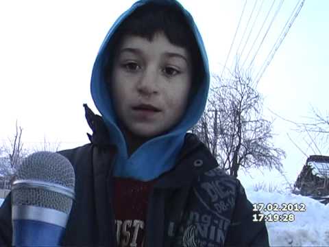 Locuitorii din Suditi Gheraseni sufera si ei de pe urma zapezilor din februarie 2012