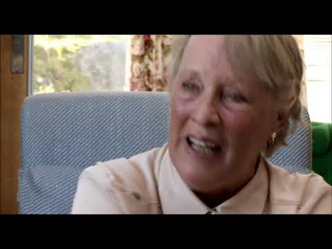 LANGE FLATE BALLÆR - Vivi Haug cameo scene (HQ)