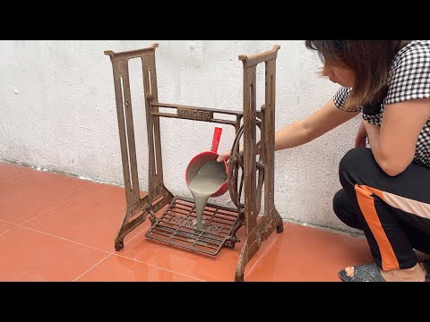 Amazing Idea . How To Make A Coffee Table And Flower Pots  With  An Old Singer Sewing Machine  .