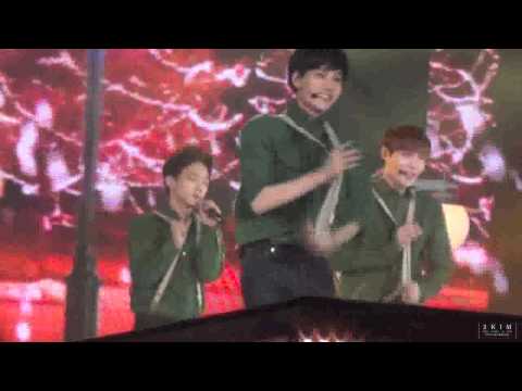 131224 Smtown Week Christmasday Kai focus (with Suho)