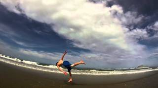 preview picture of video 'Day 1 - Travel and beach tricks with Dalton.'