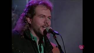 Toby Keith - A Little Less Talk &amp; A Lot More Action(1994)(Music City Tonight 720p)