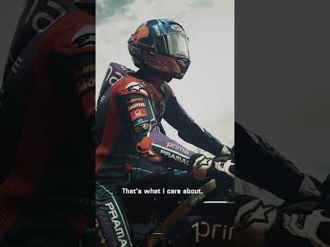 É a paixão pelo motociclismo que liga o Toprak