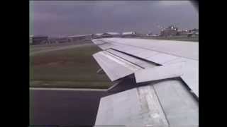 preview picture of video 'KLM Boeing 747-300 Jumbo jet Takeoff from Jan Smuts airport Johannesburg'