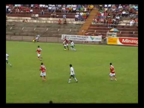Melhores momentos do zagueiro Reinaldo.