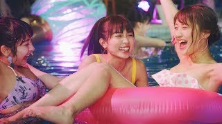 “神的美少女”黒木ひかり、水着でCM撮影　ねお＆にょみ。とナイトプールで大はしゃぎ！