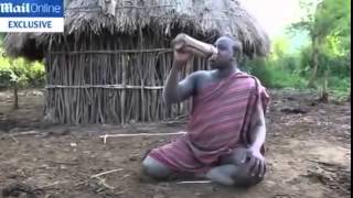 preview picture of video 'Pháp luật tin tức   Xem thổ dân châu Phi thi vỗ béo siêu tốc'
