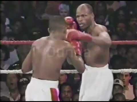 Felix Tito Trinidad vs Maurice Blocker IBF welterweight champion fight
