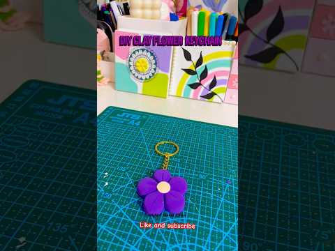 DIY CLAY FLOWER KEYCHAIN 🌸 #diy #clayart #like #craft #subscribemychannel #art