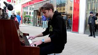 I played RUNNING IN THE 90&#39;s on piano in public (Initial D)