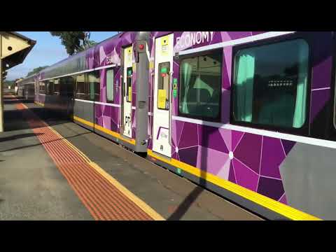 V-Line trains at Broadford station 30/1/22 & 31/1/22