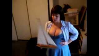Super Amanda: Singing 905 by The Who, bouncing & talking about the pencil test!