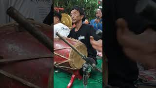Download lagu Mbah Surip Skill Kendang Dewa mp3 Download lagu Mbah Surip Skill Kendang Dewa mp3