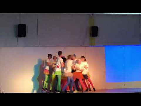 Lillevang skole sidste skoledag - drengedans 2019