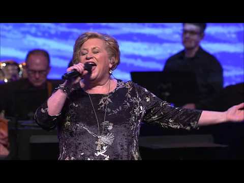 Praise To The Lord Almighty - Sandi Patty