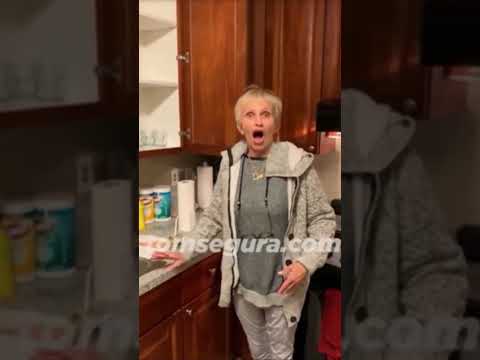 Tom Segura Finally Catches His Moms Fart