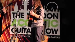 Newton Faulkner & Mike Dawes - Superstition (Live at the London Acoustic Guitar Show 2013)
