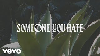 Musik-Video-Miniaturansicht zu Someone You Hate Songtext von Sasha Sloan