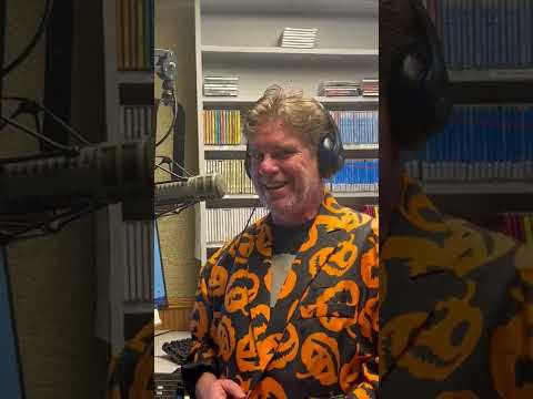 Check out Wolfman Mac's cool Halloween threads!