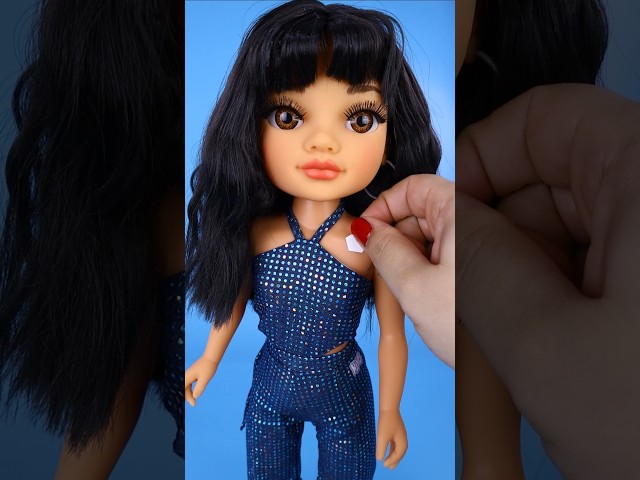 Vídeo relacionado con Nancy Aitana Alphahouse, Muñeca como la Cantante, Melena Oscura con Corte a Capas, Conjunto Diseñado por JC Pajares, Hoja de Tatuajes de Aitana, Certificado de Autenticidad, 3+ años, Famosa (NAC85000)