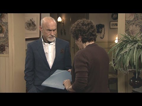 Amar C775   Elías Roncero se despide de Benigna con un noble gesto