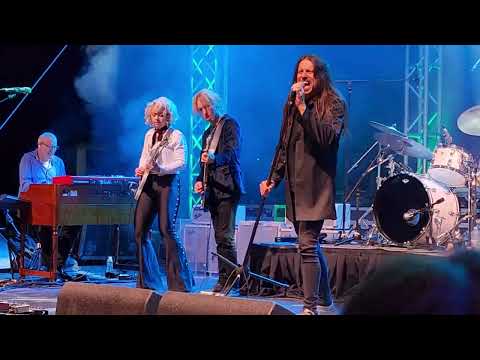 Kenny Wayne Shepherd & Samantha Fish - "I'm a King Bee" - 10/2/2022 - Battle Axe & Tracks - Reno NV