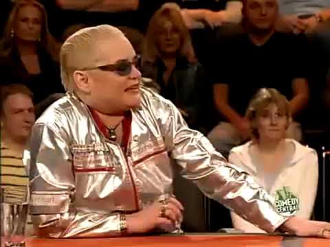 Genial Daneben -  Bastian Pastewka und das Heilige Adventswasser