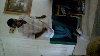 nephew dancin to im shinin