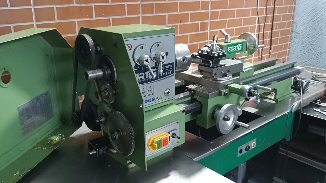 Veja a força desse mini torno mecânico! # usinagem