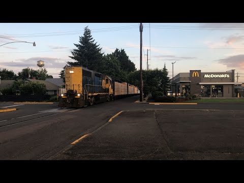 PNWR 2306 Street Running in Junction City, OR.