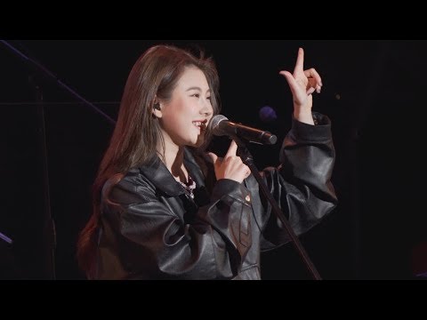 백예린 (Yerin Baek) - Champagne Supernova | 2019 렛츠스프링 페스티벌