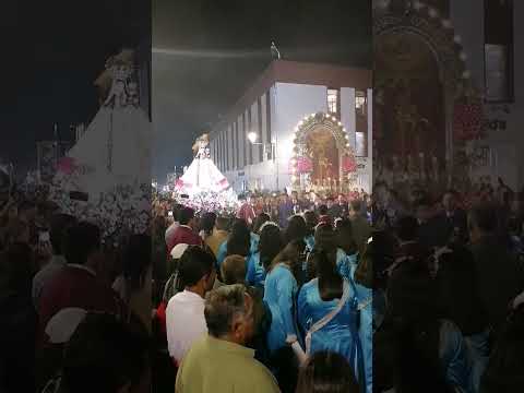 😊 La Virgen Candelaria del Socorro y el Señor de los Milagros son recibidos por una #marinera