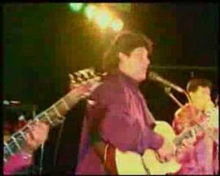 EL OSITO PARDO - CORAZON (Williams Enrique en Concierto)