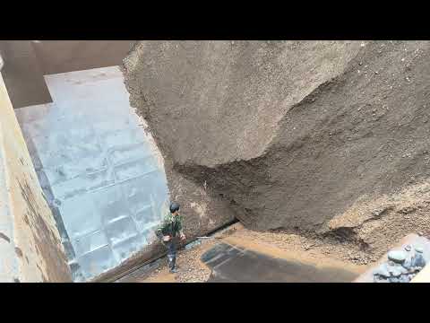 Barge unloading | Relaxing video