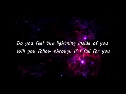 Martin Garrix feat. Usher - Don't Look Down (Lyrics)