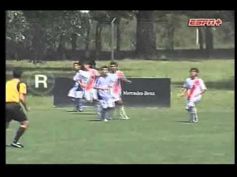 www.sabadogol.net JUVENILES A. 4ta División. RIVER - BELGRANO. Ríver  CAMPEON 2011,