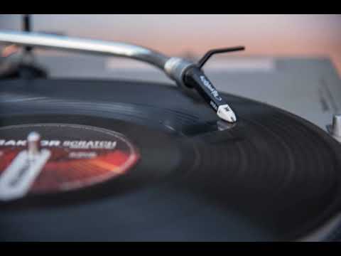 03.2η Συνέντευξη Loyal T  από Ανεξέλεγκτες Επίπεδες Δίνες (13.02.2002)