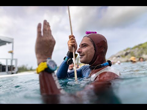 French Freediver Arnaud Jerald Set A New World Record At Vertical Blue By Diving To 122m With Fins