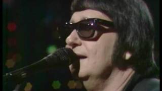 ROY ORBISON TRIBUTE  &quot;CRYING&quot; by glen campbell