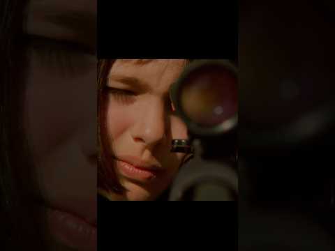 Леон учит Матильду стрелять 🤫🔥  #фильм #trending #shorts