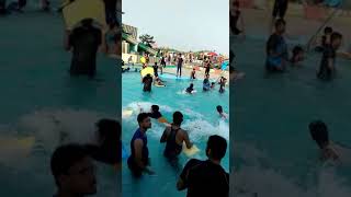 preview picture of video 'Fun gaon allahabad . Water drive from longest slide'