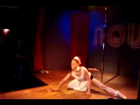 Sadie the cleaning lady Act. Rouge Eindhoven. The ultimate pole dance Battles