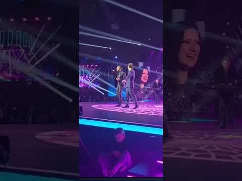 Luis Fonsi y David Bisbal - Inolvidable | Homenaje a Laura Pausini (Latin Grammy 2023)