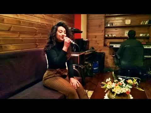 Kloudennas Qerimaj - Me shikon me buze ne gaz(LIVE)